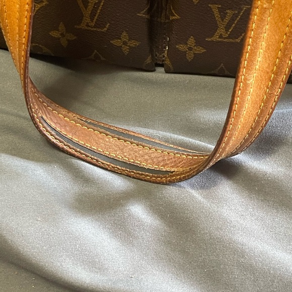 Louis Vuitton Multipi Cite shoulder bag Authentic - Picture 9 of 16